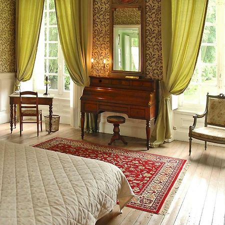 Chateau De Fleury La Foret Bed and Breakfast Igoville Exterior foto