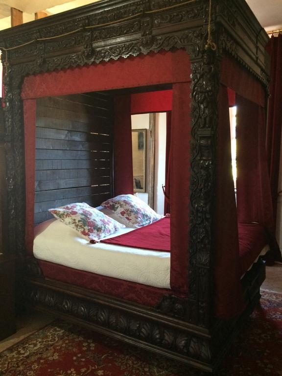 Chateau De Fleury La Foret Bed and Breakfast Igoville Exterior foto