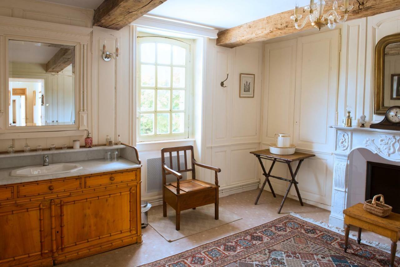 Chateau De Fleury La Foret Bed and Breakfast Igoville Exterior foto