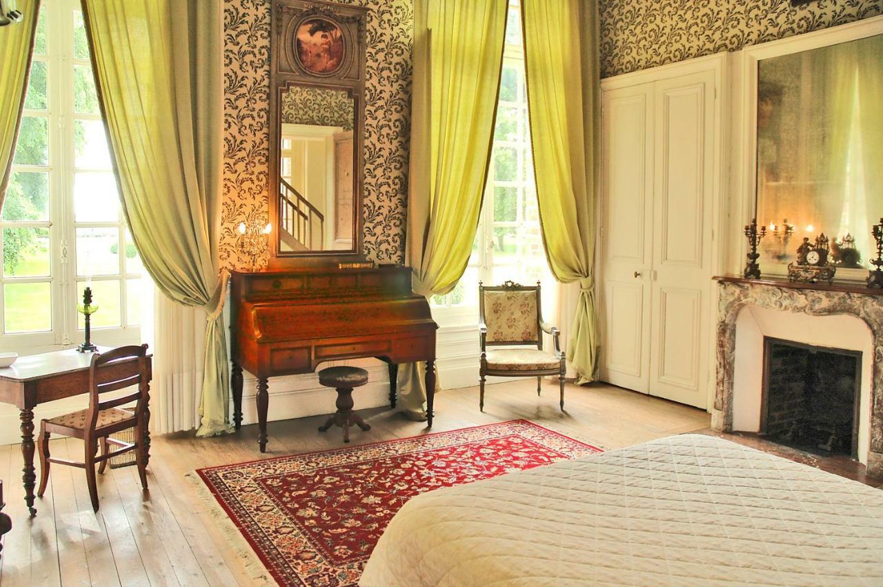 Chateau De Fleury La Foret Bed and Breakfast Igoville Exterior foto